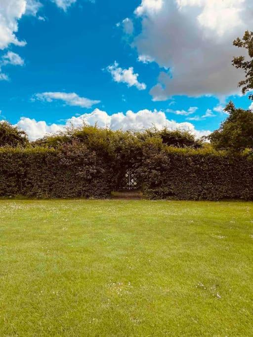 Characterful Yorkshire Cottage, Beautiful Views ภายนอก รูปภาพ