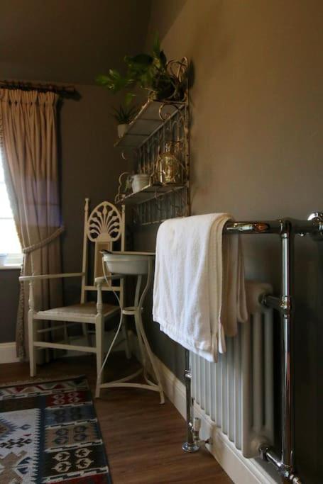 Characterful Yorkshire Cottage, Beautiful Views ภายนอก รูปภาพ